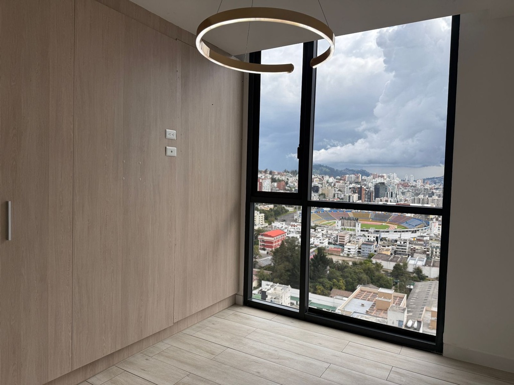 Departamento de 2 Dormitorios con Hermosa Vista en Venta Sector El Batán