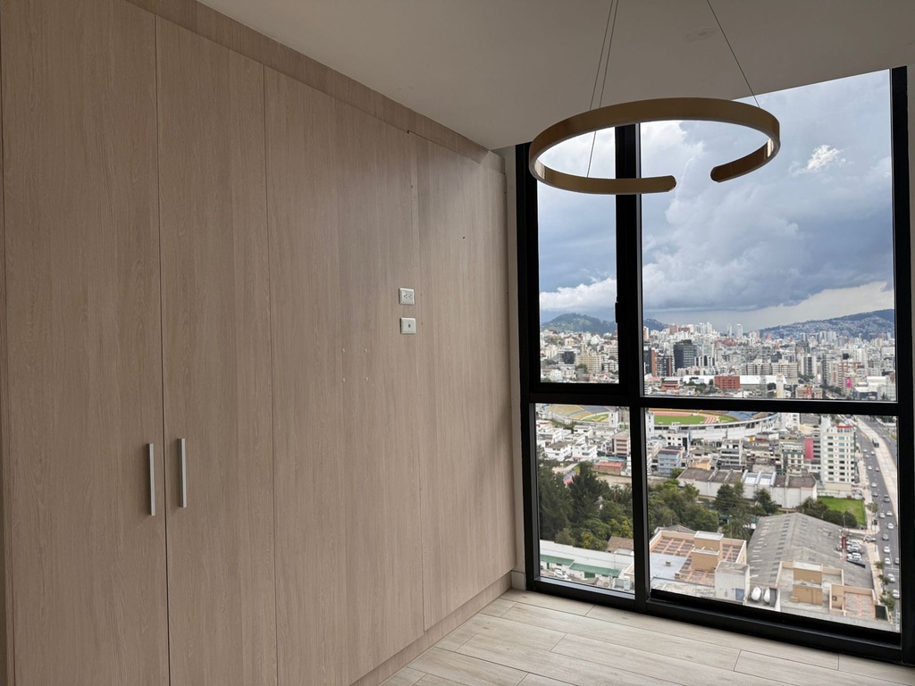 Departamento de 2 Dormitorios con Hermosa Vista en Venta Sector El Batán