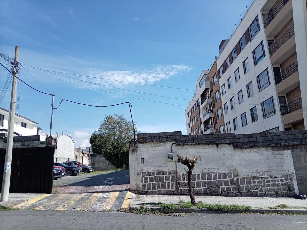 Terreno con Excelente Ubicación en Venta Sector Mariana de Jesús