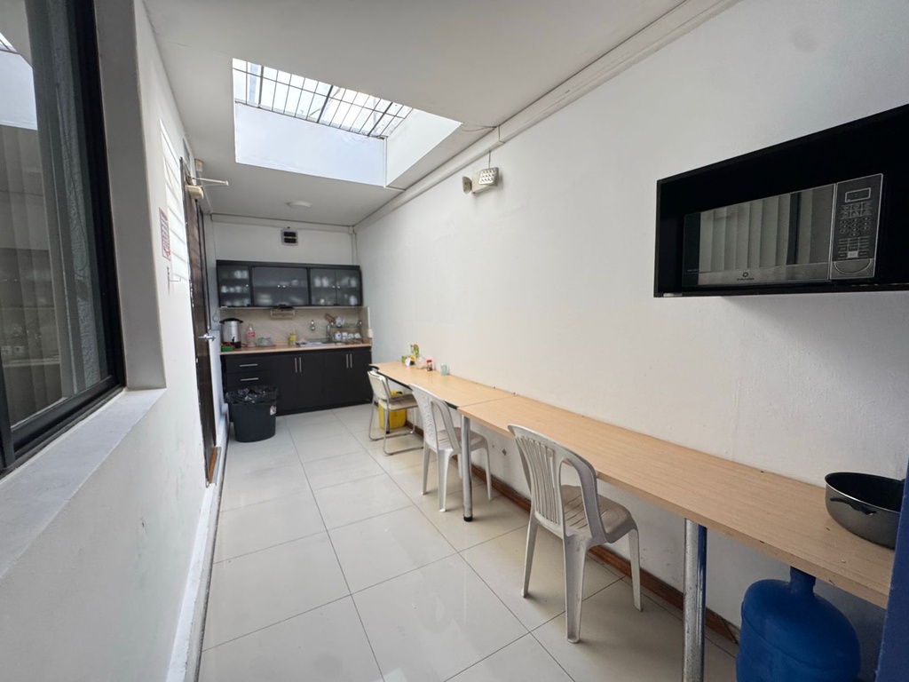 Casa Comercial con Excelente Ubicación en Venta Sector Mariana de Jesús