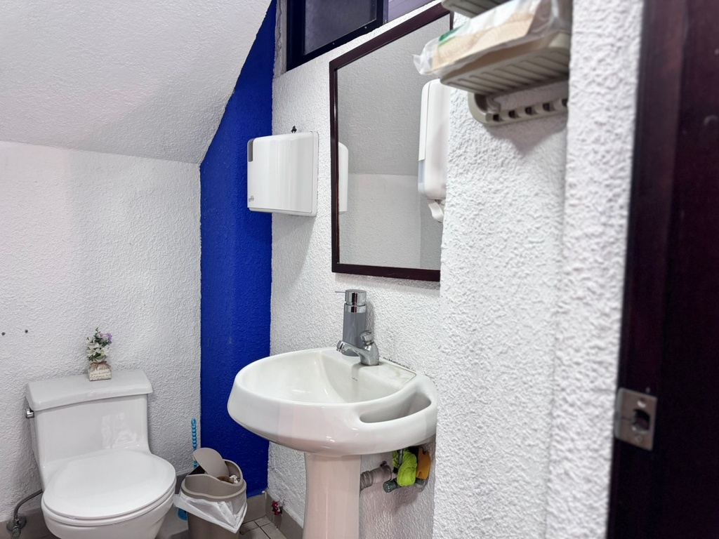 Casa Comercial con Excelente Ubicación en Venta Sector Mariana de Jesús