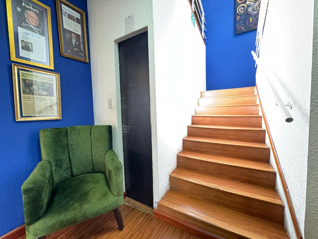 Casa Comercial con Excelente Ubicación en Venta Sector Mariana de Jesús