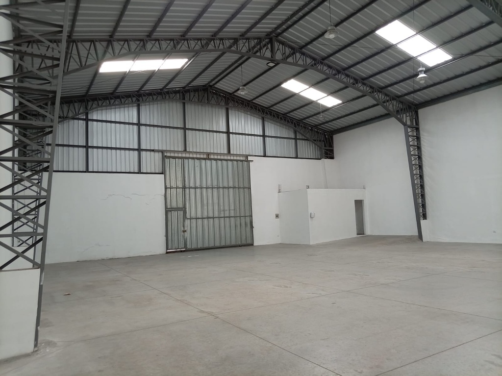 Galpón en Venta Parque Industrial Amaguaña