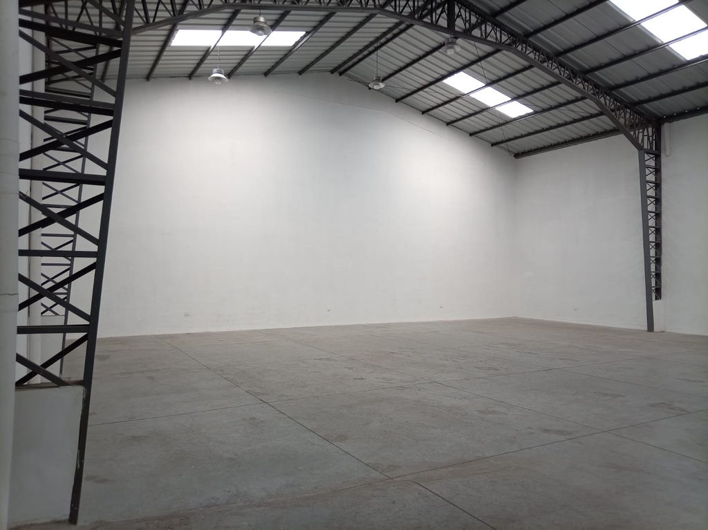 Galpón en Venta Parque Industrial Amaguaña