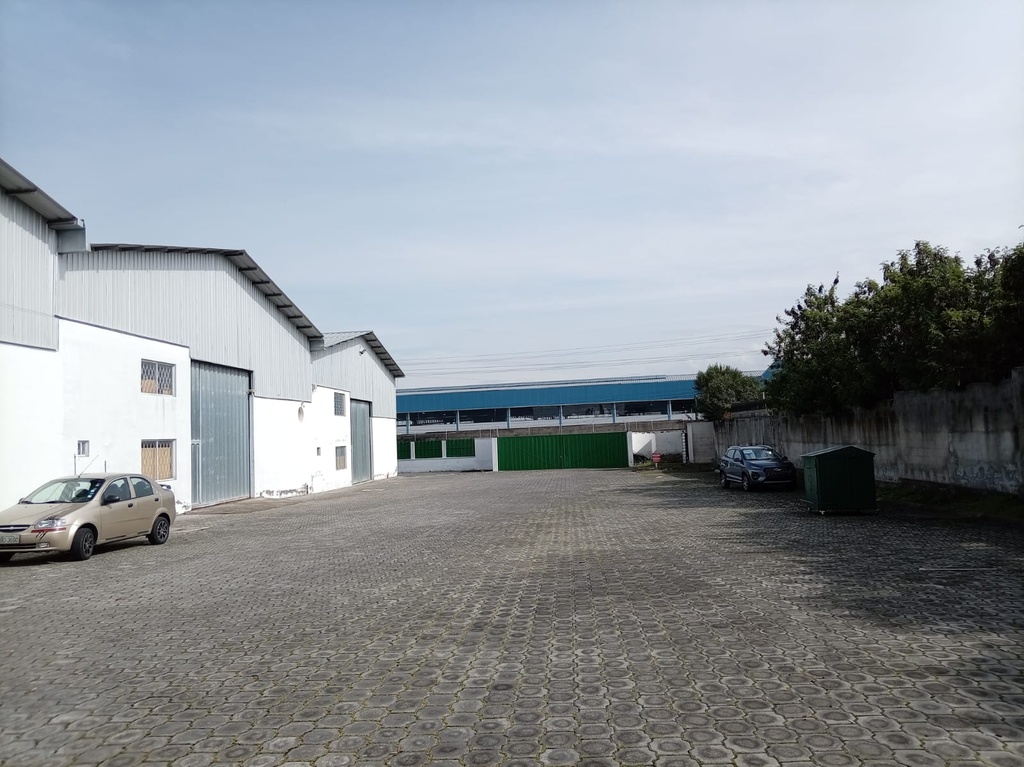 Galpón en Venta Parque Industrial Amaguaña