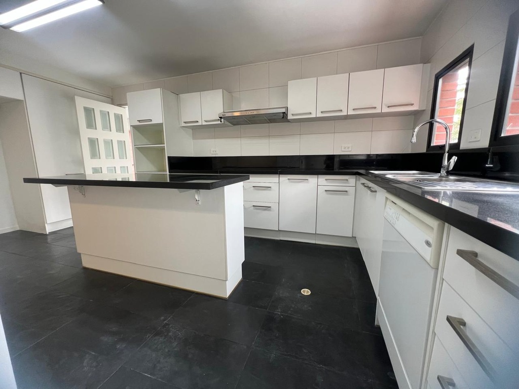 Departamento en Venta de 3 Dormitorios con Hermosa Vista Sector La Coruña 