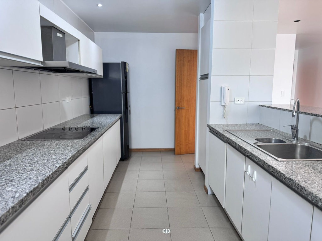 Suite Moderna en Alquiler Sector La Coruña