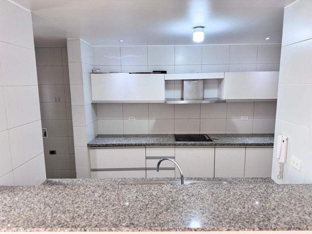 Suite Moderna en Alquiler Sector La Coruña