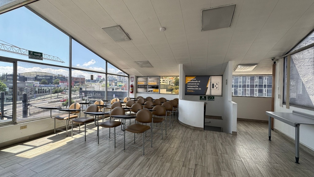 Oficina con Excelente Ubicación en Venta Sector Granda Centeno