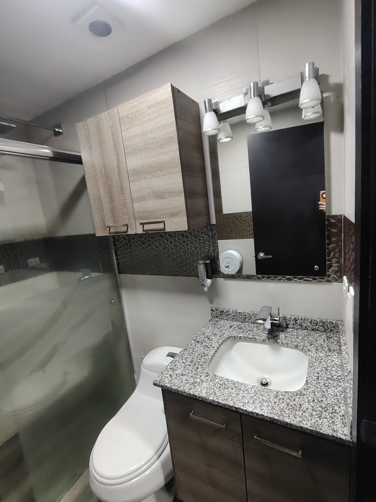 Suite con Excelente Ubicación en Alquiler Sector La Carolina