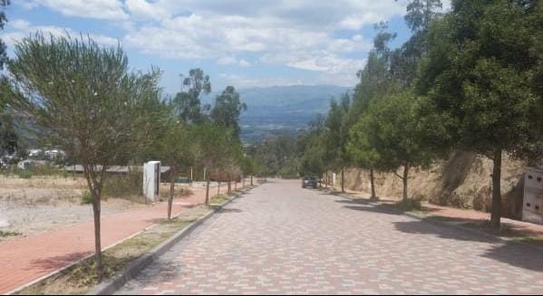 Terreno de Oportunidad en Venta Sector Cumbayá 