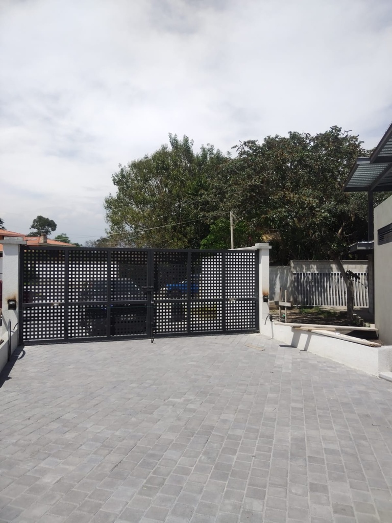 Casa en Venta a Estrenar Sector Tumbaco