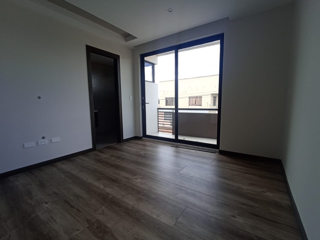 Casa en Venta a Estrenar Sector Puembo