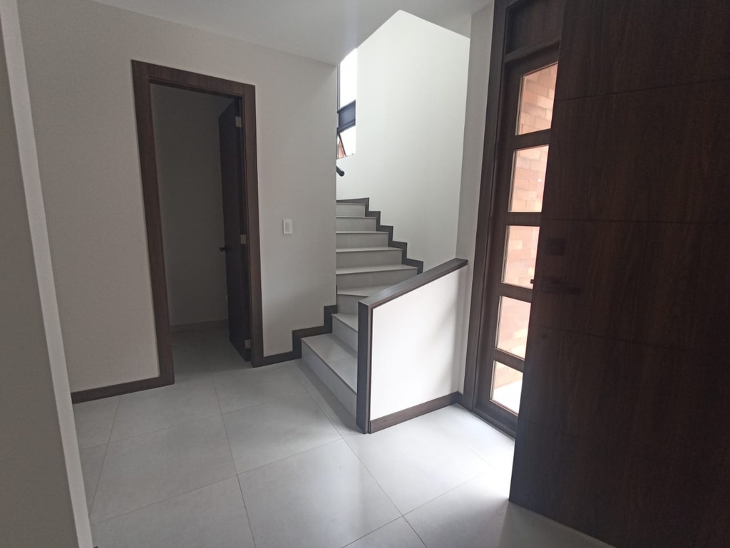 Casa en Venta a Estrenar Sector Puembo