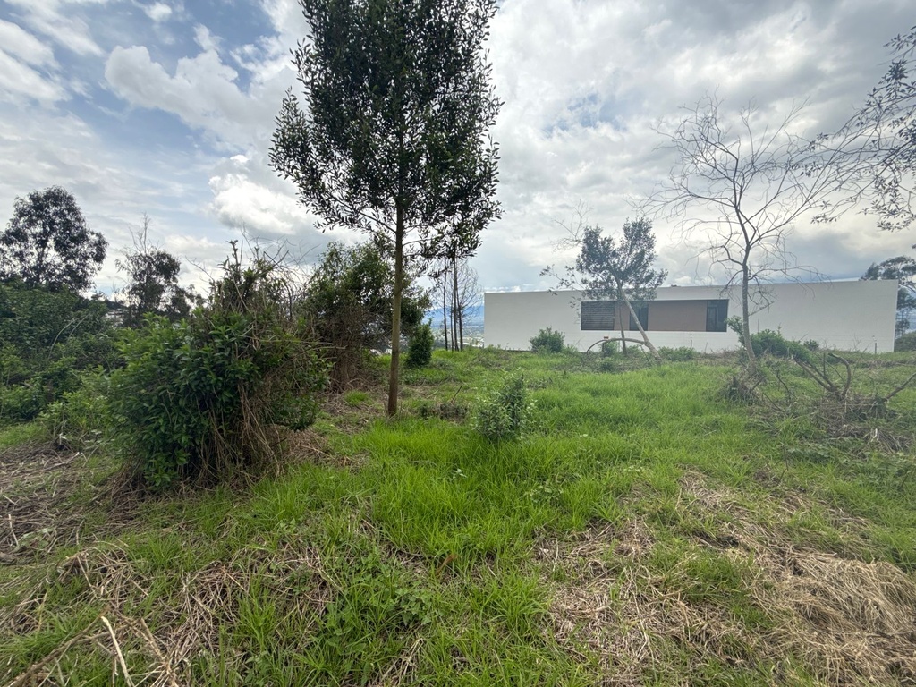 Terreno de Oportunidad en Venta Sector Cumbayá