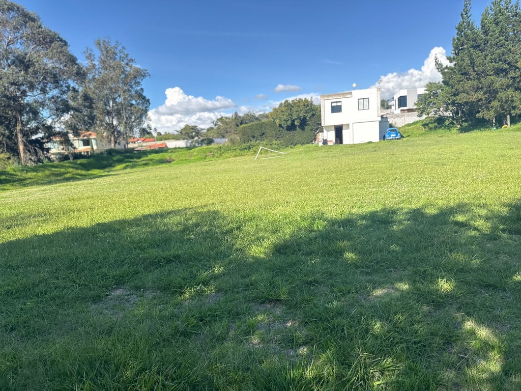 Terreno con Excelente Ubicación en Venta Sector Tumbaco