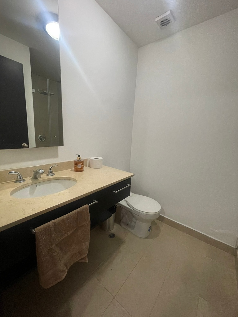 Departamento con Ubicación Estratégica en Alquiler Sector República del Salvador