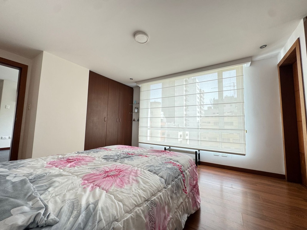 Departamento con Excelente Ubicación en Venta Sector República del Salvador