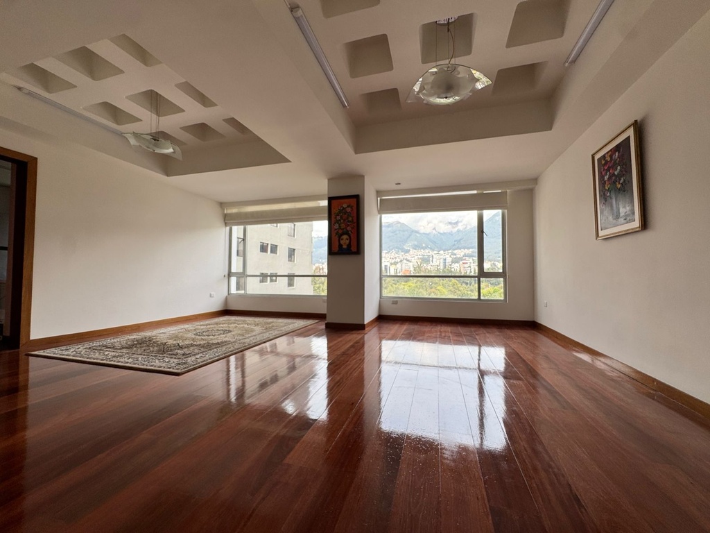 Departamento con Excelente Ubicación en Alquiler Sector República del Salvador