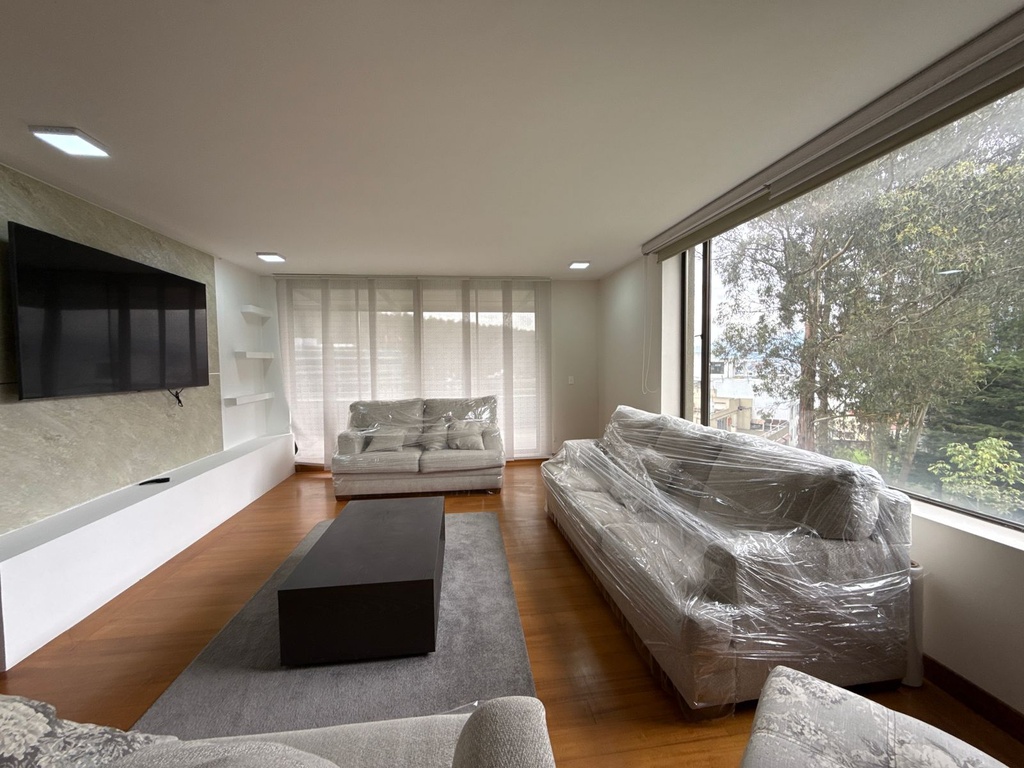 Departamento con Hermosa Vista en Alquiler Sector Monteserrin