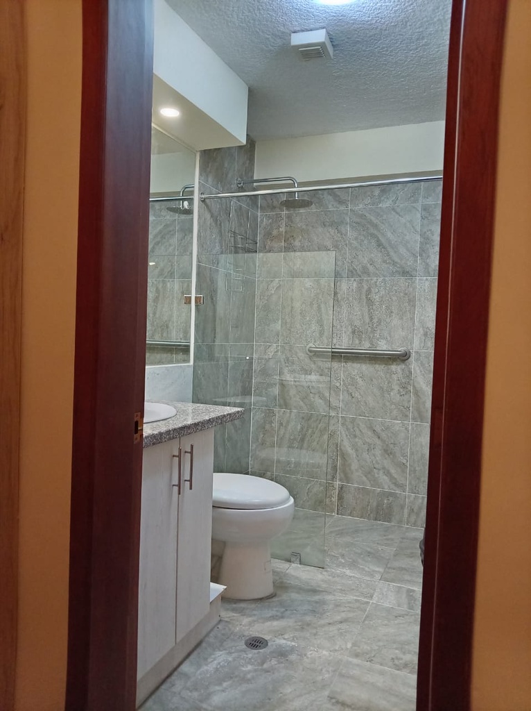 Suite con Excelente Ubicación en Alquiler Sector Cumbayá