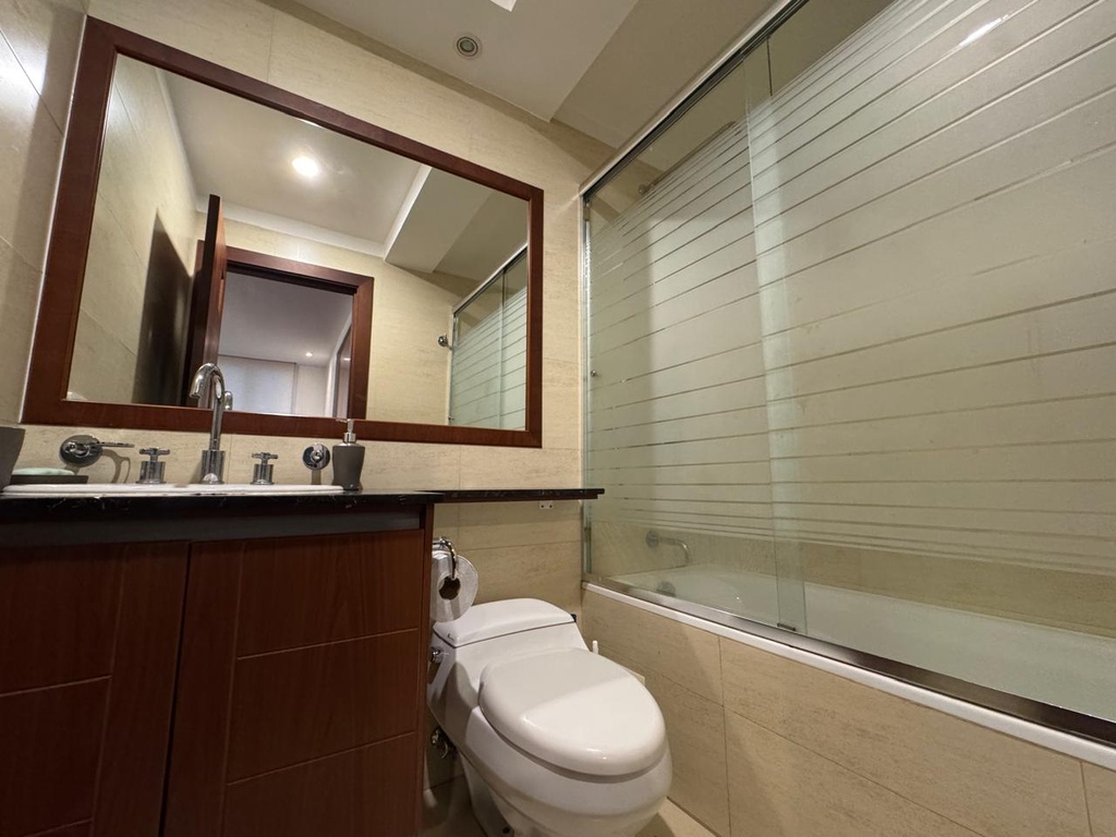 Suite con Excelente Ubicación en Alquiler Sector República del Salvador 