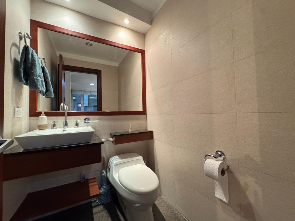 Suite con Excelente Ubicación en Alquiler Sector República del Salvador 