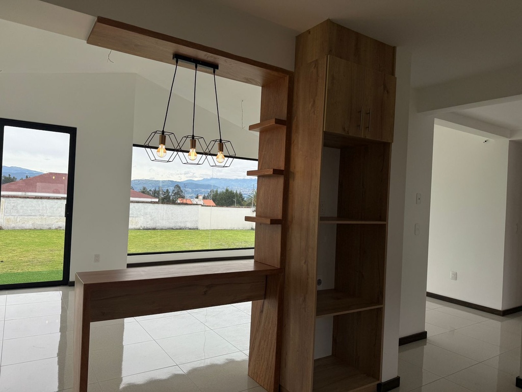 Casa Nueva en Venta de 3 Dormitorios Sector Alangasí la Floresta de la Merced
