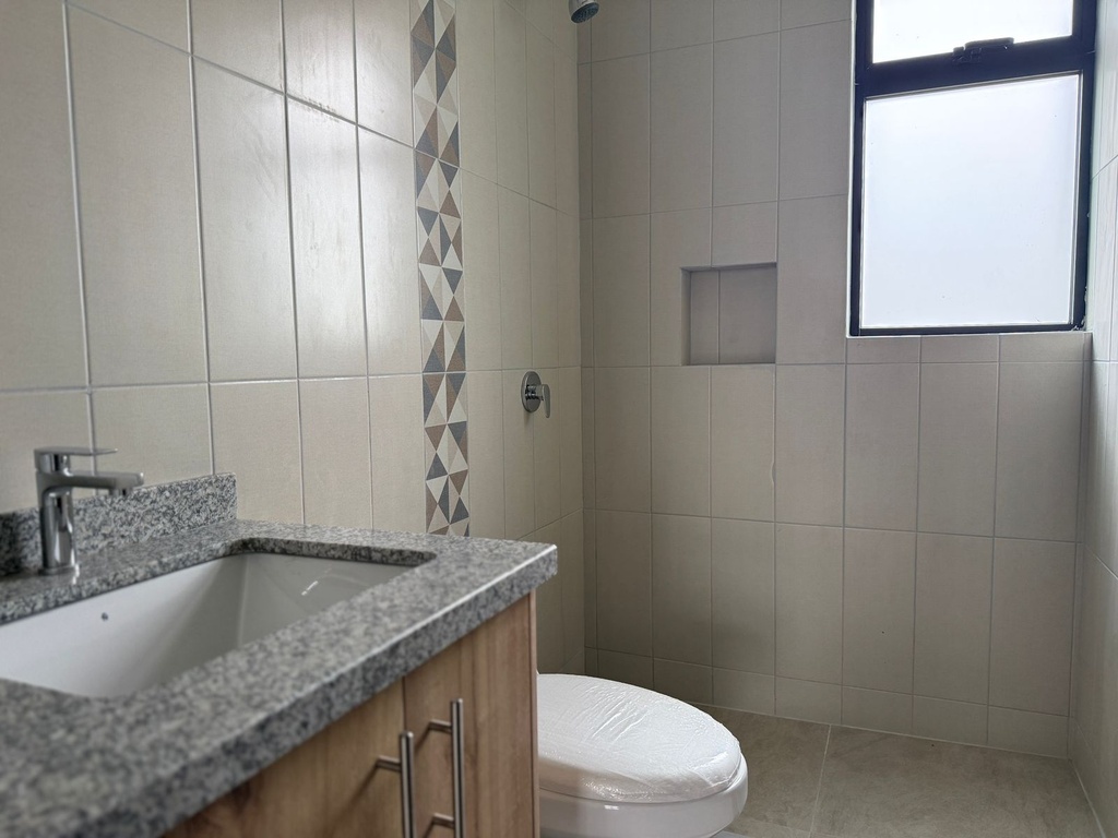 Casa Nueva en Venta de 3 Dormitorios Sector Alangasí la Floresta de la Merced