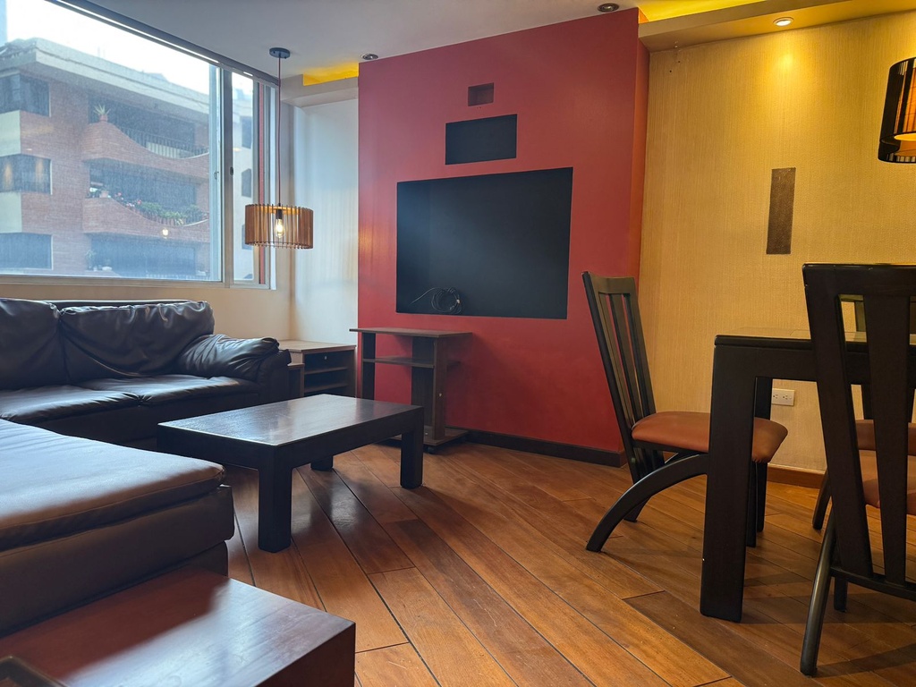 Departamento en Alquiler de Oportunidad Sector República del Salvador 