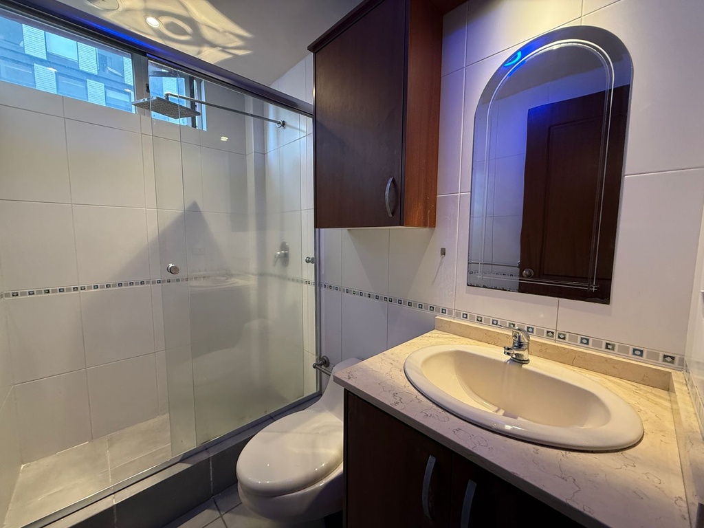 Departamento en Alquiler de Oportunidad Sector República del Salvador 