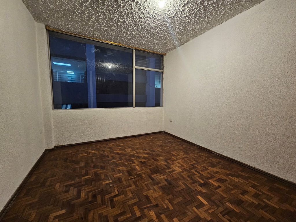 Departamento en Alquiler con Excelente Ubicación Sector La Carolina