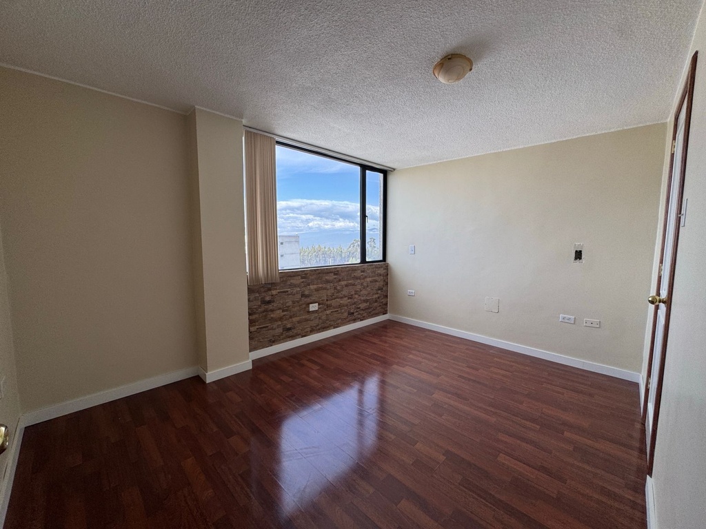 Departamento en Alquiler de Oportunidad Sector Solca