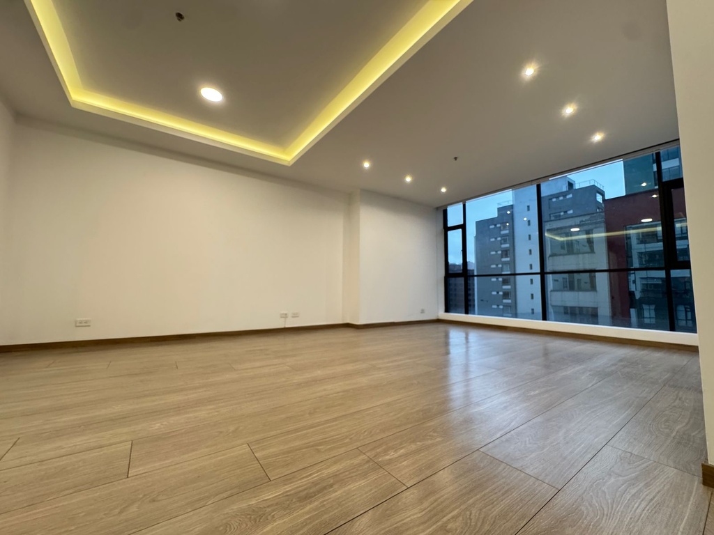 Departamento con Excelente Ubicación en Alquiler Sector República del Salvador 