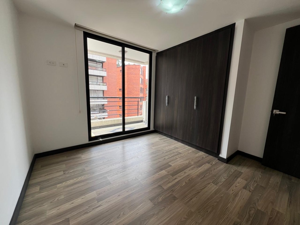 Departamento con Excelente Ubicación en Alquiler Sector Bosmediano