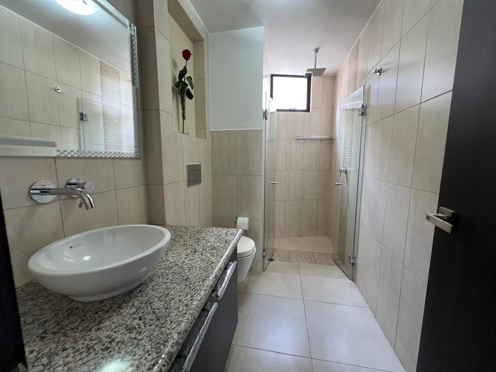 Departamento con Excelente Ubicación en Alquiler Sector Bosmediano