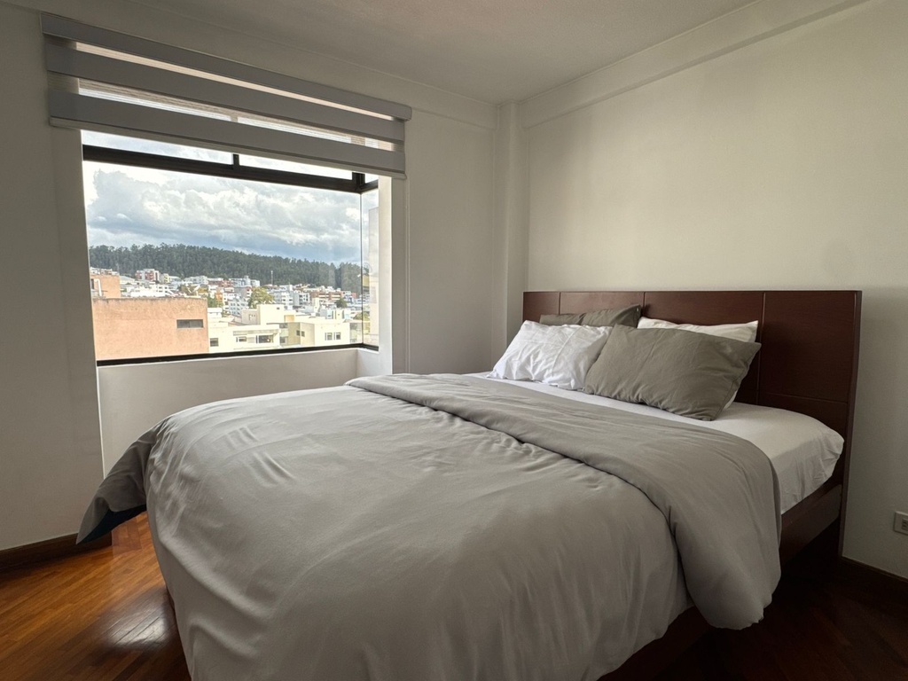 Departamento con Excelente Ubicación en Alquiler Sector Monteserrin