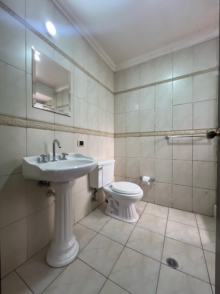 Suite de Oportunidad en Venta Sector República del Salvador 