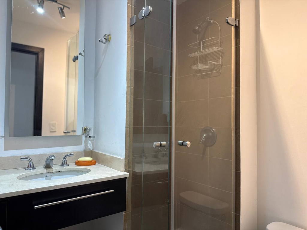 Departamento con Excelente Ubicación en Alquiler Sector República del Salvador