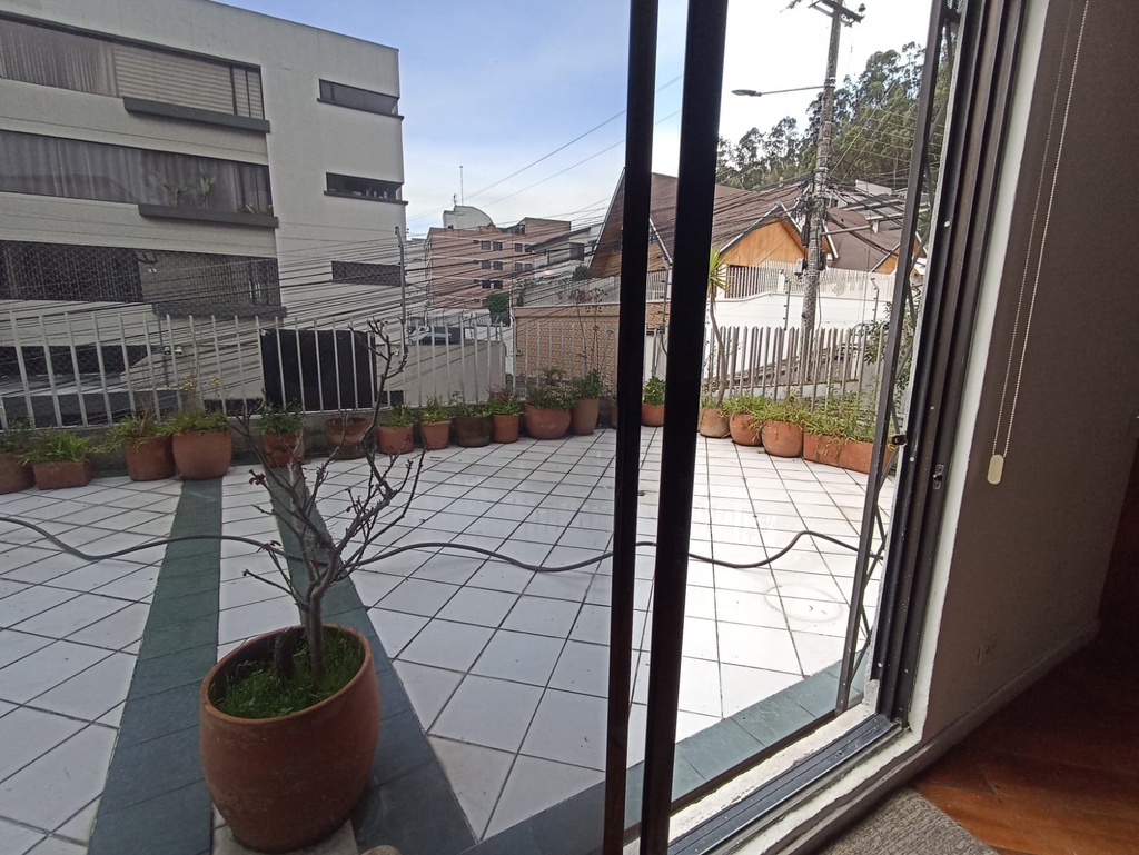 Venta de Departamento con Excelente Ubicación en el sector Iñaquito