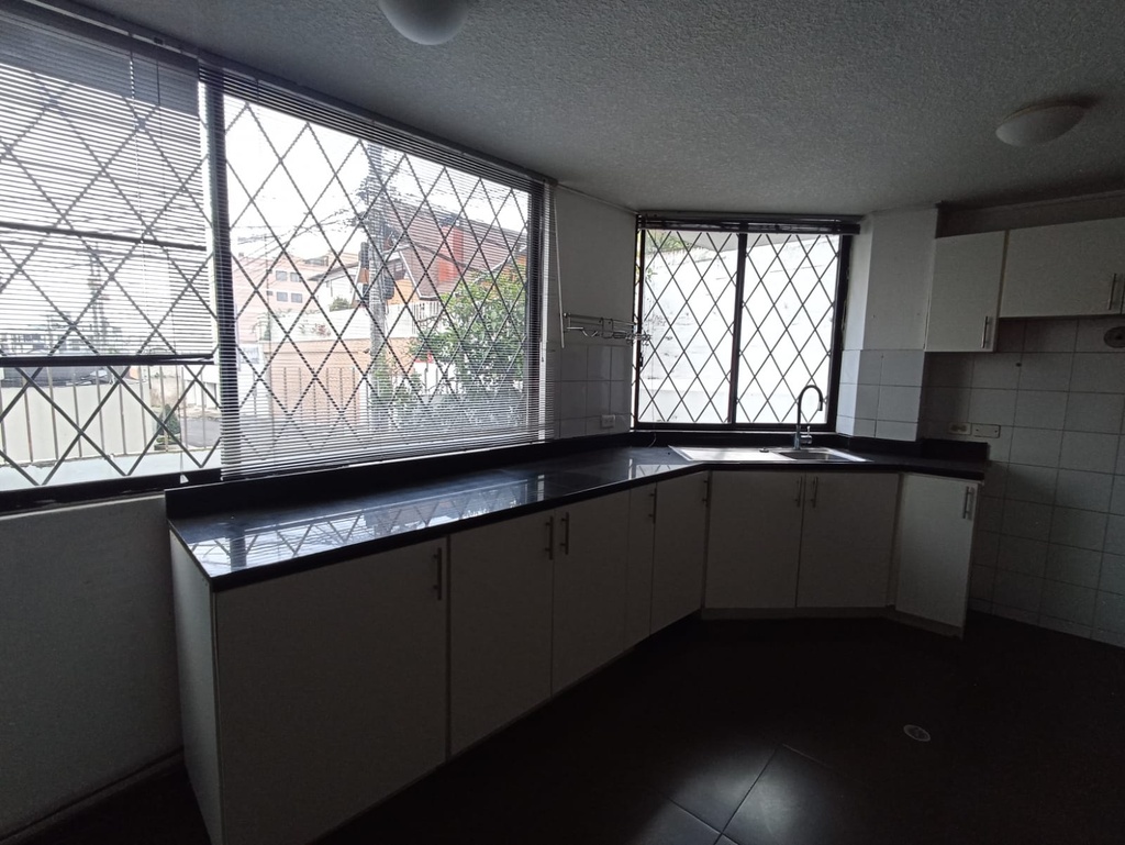 Venta de Departamento con Excelente Ubicación en el sector Iñaquito