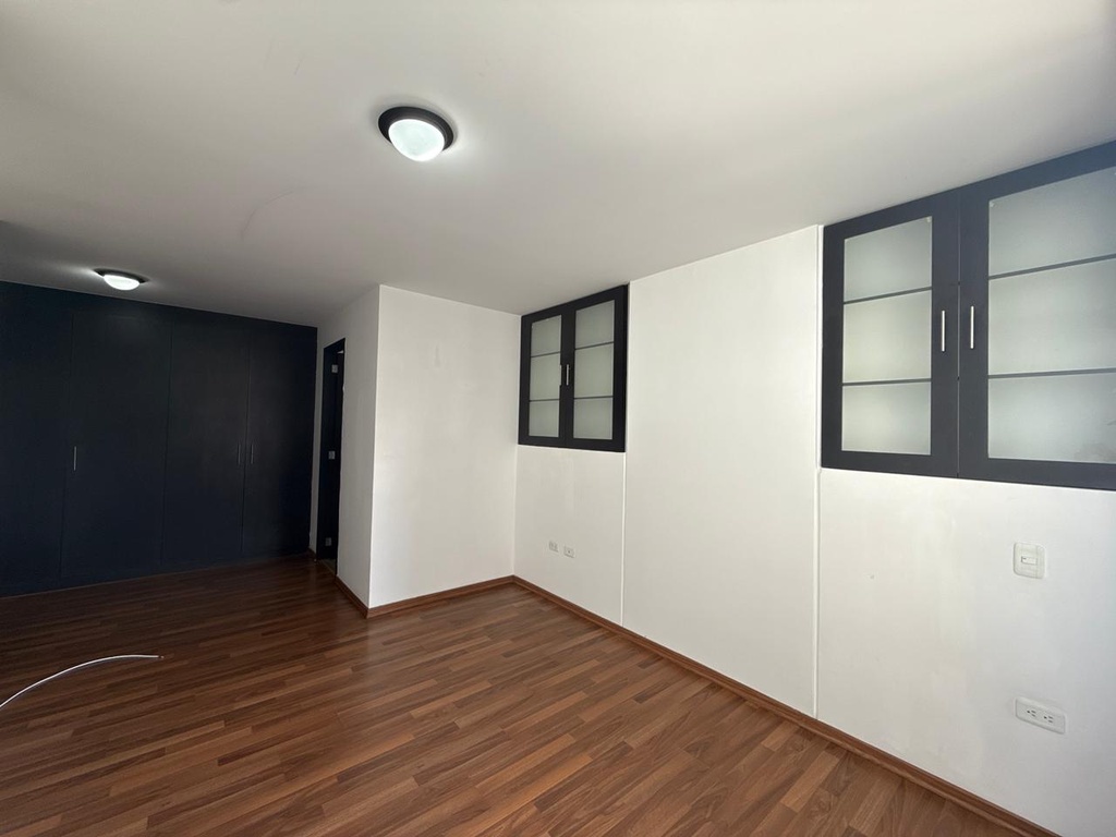 Departamento de 3 Dormitorios en Venta Sector Granados