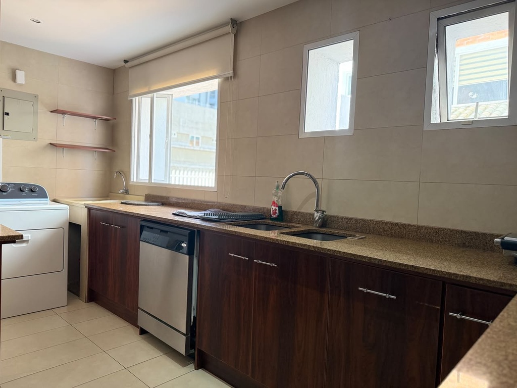 Departamento de 3 Dormitorios en Venta Sector Monteserrin