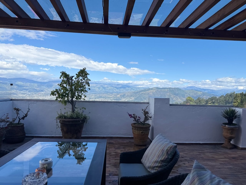 Departamento de 3 Dormitorios en Venta Sector Monteserrin