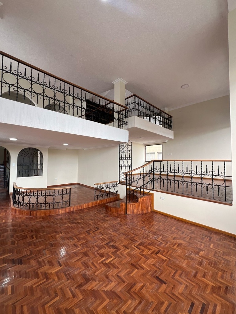 Casa Comercial Sector Rumipamba