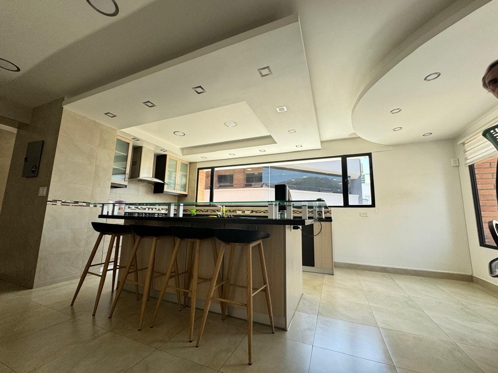 Departamento con Excelente Ubicación en Venta Sector República del Salvador