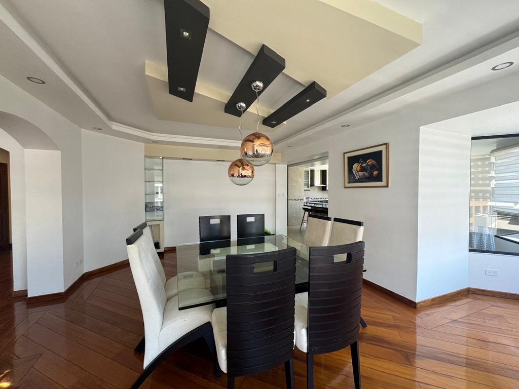 Departamento con Excelente Ubicación en Venta Sector República del Salvador