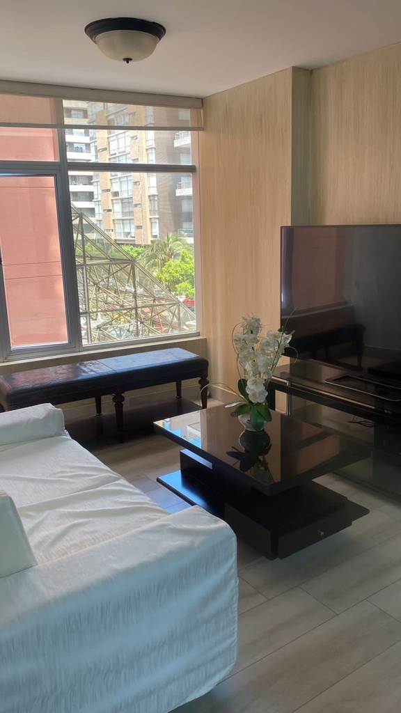 Departamento con Excelente Ubicación en Alquiler Sector República del Salvador 
