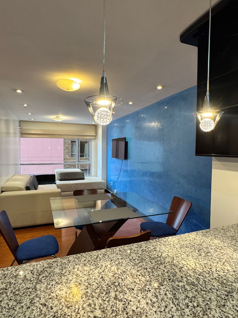 Departamento con Excelente Ubicación en Alquiler Sector República del Salvador