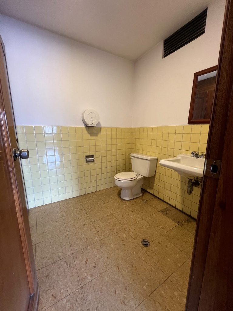 Oficina con Hermosa Vista en Alquiler Sector La Mariscal